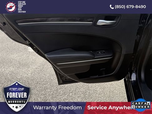 Used 2022 Chrysler 300 Touring image 31