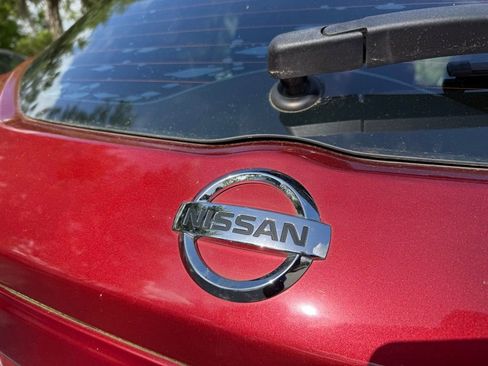 Used 2019 Nissan Kicks SR w/ Exterior Electronics Package image 11