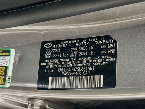 Used 2025 Hyundai Elantra SEL FWD image 12