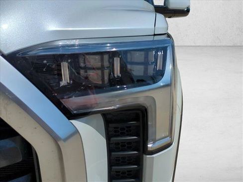 Certified 2026 Toyota Tundra Limited AWD/4WD image 9