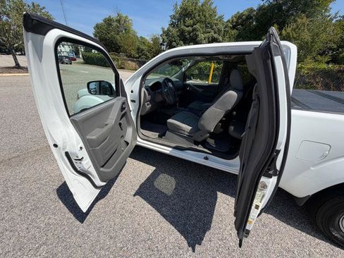 Used 2019 Nissan Frontier S RWD image 26