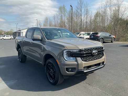 New 2026 Ford Ranger Lariat w/ FX4 Off-Road Package AWD/4WD image 3
