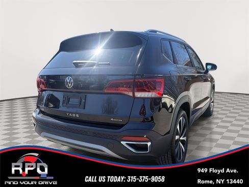Used 2023 Volkswagen Taos SE image 5