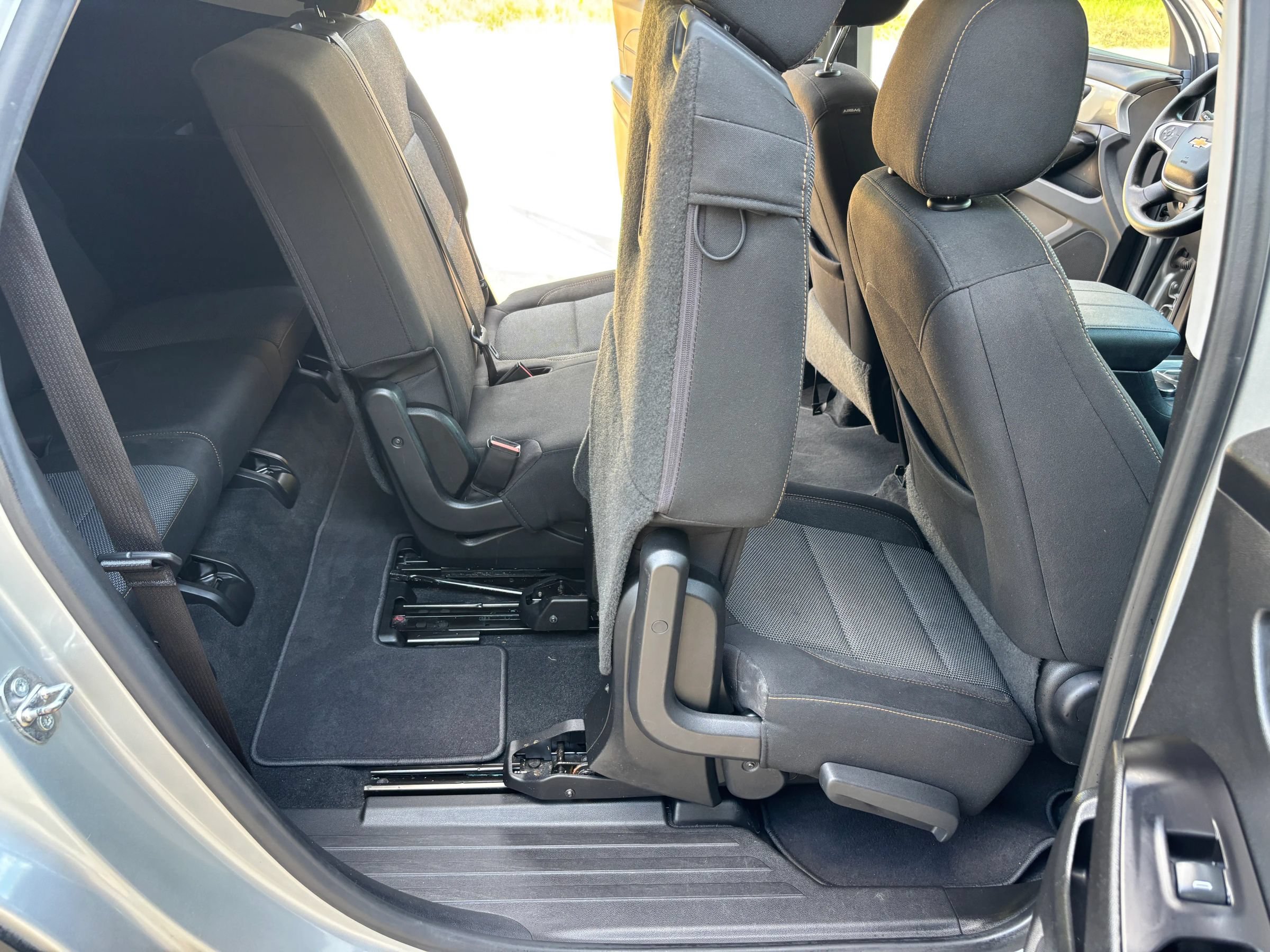 Used 2020 Chevrolet Traverse LS FWD image 18