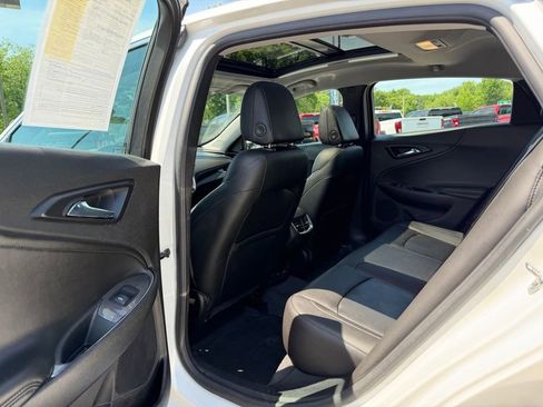 Certified 2018 Chevrolet Malibu LT w/ Leather Package FWD image 13