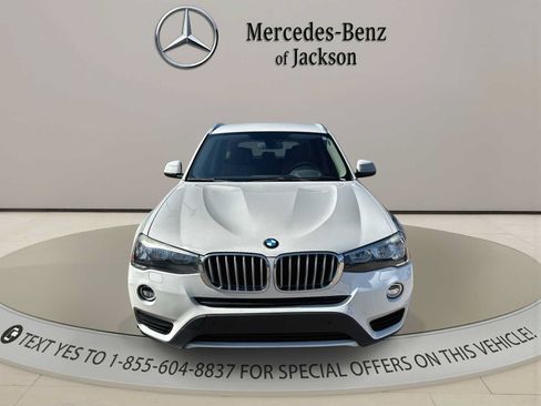 Used 2017 BMW X3 sDrive28i RWD image 3