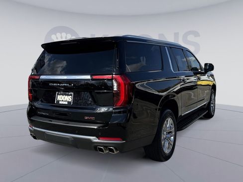 Used 2025 GMC Yukon XL Denali image 7