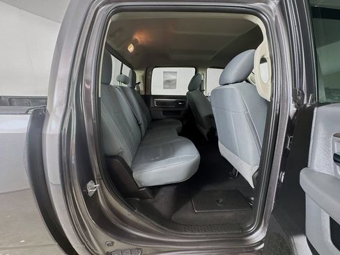 Used 2019 RAM 1500 Classic SLT RWD image 30
