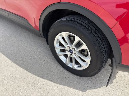 Used 2022 Ford Escape SE w/ Cold Weather Package AWD/4WD image 8