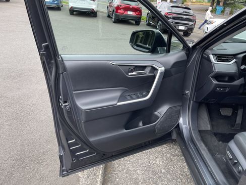 Certified 2025 Toyota RAV4 XLE AWD/4WD image 14