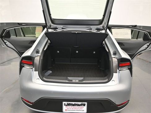 New 2026 Toyota Prius LE image 12