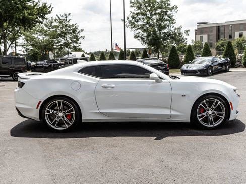 Used 2019 Chevrolet Camaro SS RWD image 3