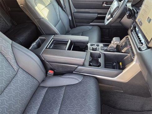 Used 2025 Toyota Tundra Limited image 12