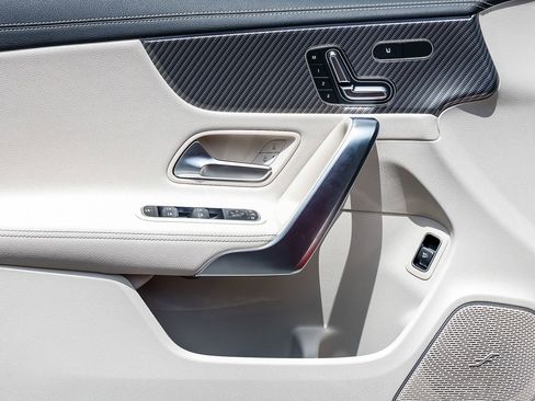 New 2025 Mercedes-Benz CLA 250 4MATIC image 21