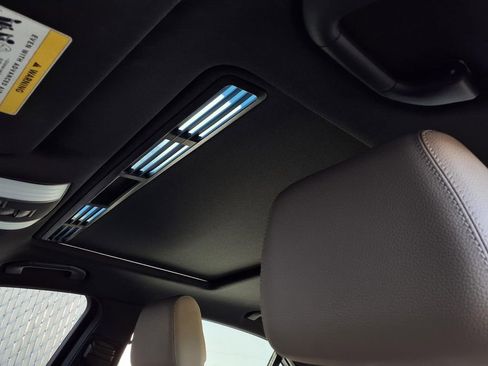 Used 2013 Mercedes-Benz E 350 Sedan image 15
