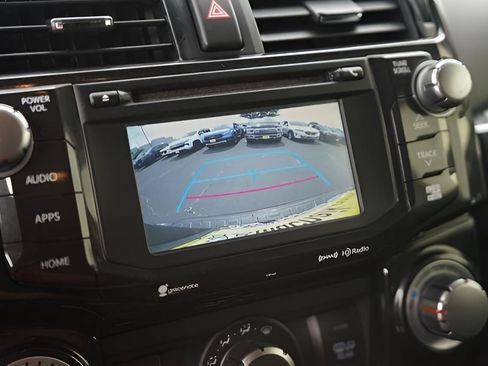 Used 2018 Toyota 4Runner TRD Off-Road AWD/4WD image 27