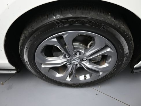 Certified 2023 Honda Accord EX image 13