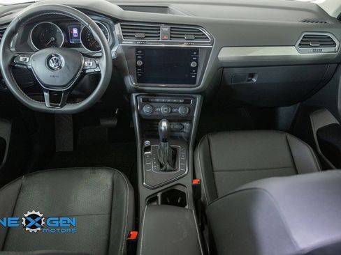 Used 2021 Volkswagen Tiguan SE FWD image 29