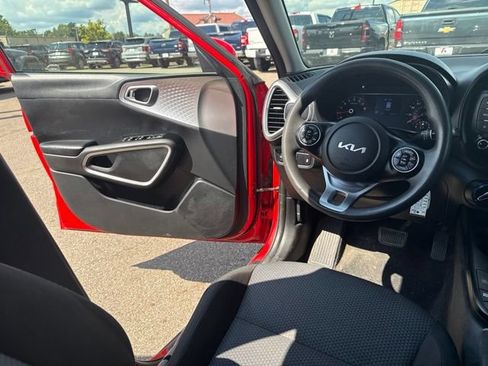 Used 2022 Kia Soul LX w/ Technology Package FWD image 15