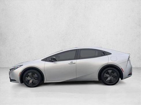 Used 2023 Toyota Prius Prime SE image 9