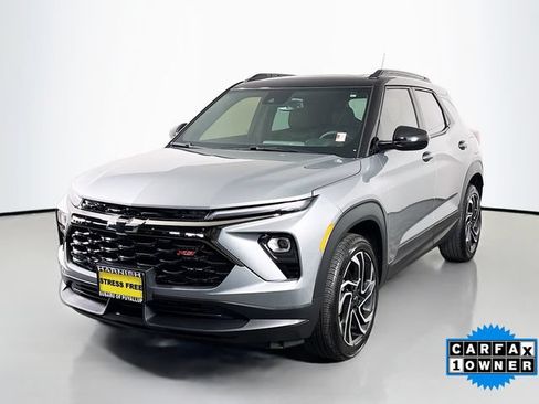 Used 2026 Chevrolet TrailBlazer RS w/ Convenience Package AWD/4WD image 3
