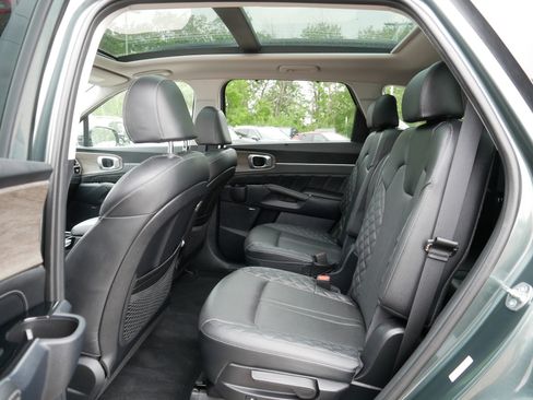 Certified 2023 Kia Sorento SX Prestige AWD/4WD image 35