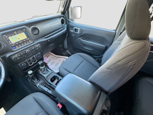 Used 2023 Jeep Wrangler Unlimited w/ Cold Weather Group AWD/4WD image 26