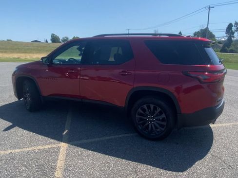 Used 2023 Chevrolet Traverse RS AWD/4WD image 6