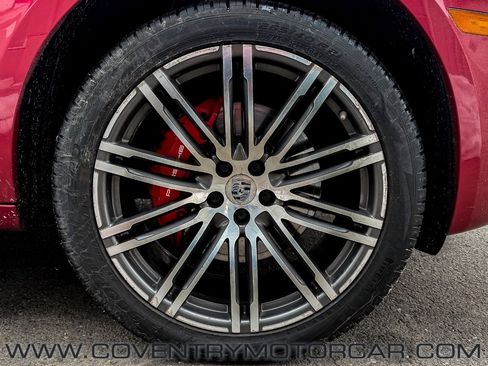 Used 2015 Porsche Macan Turbo image 10