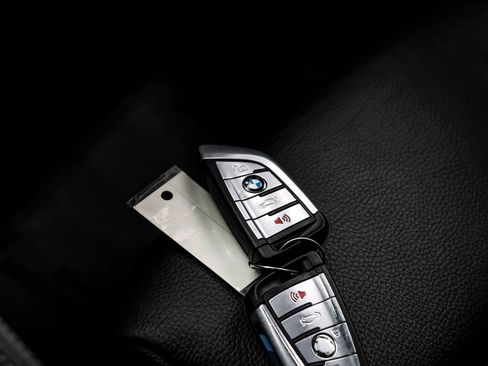 Used 2018 BMW 540i w/ M Sport Package image 71