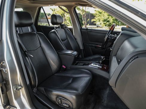 Used 2004 Cadillac SRX AWD/4WD image 30