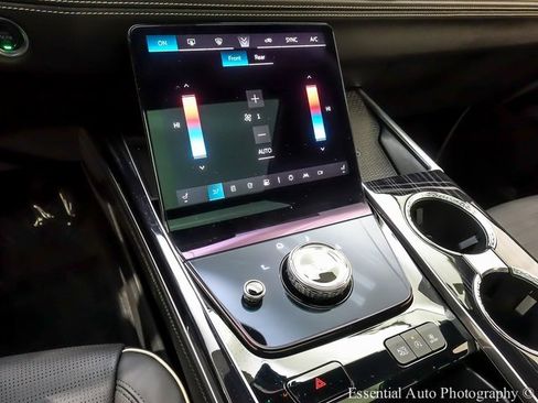 Certified 2025 Cadillac Escalade Sport w/ LPO, ONYX Package image 21