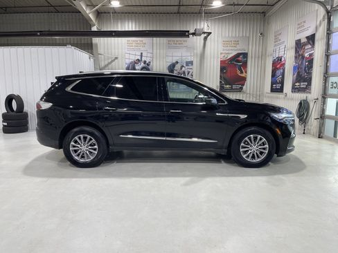 Used 2023 Buick Enclave Premium AWD/4WD image 9