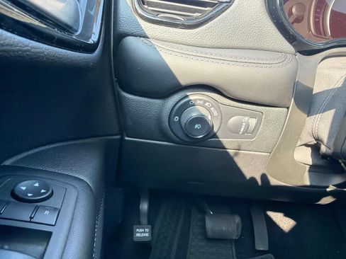 Used 2021 Dodge Durango SXT AWD/4WD image 30