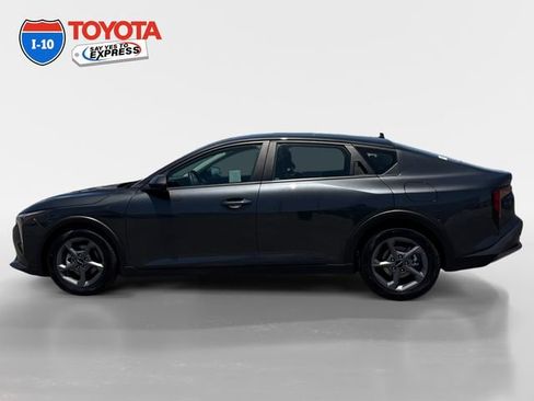 Used 2025 Kia K4 FWD image 2