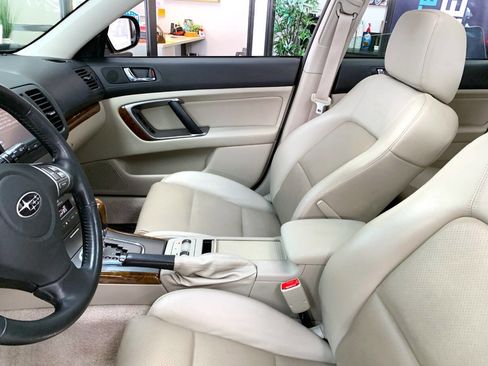 Used 2008 Subaru Outback 2.5i Limited L.L. Bean image 11