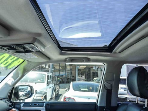 Used 2023 Toyota 4Runner Limited AWD/4WD image 7