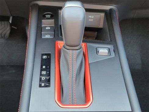 New 2025 Nissan Kicks SR image 32