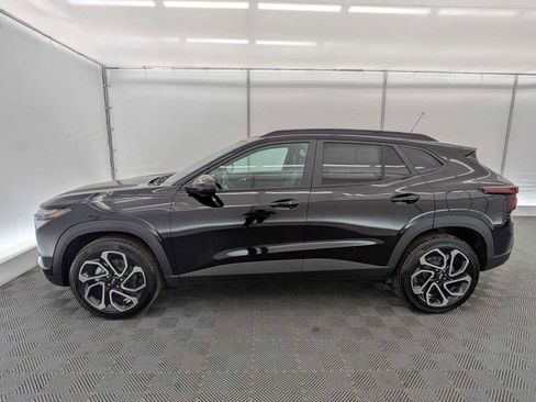New 2026 Chevrolet Trax RS w/ Driver Confidence Package FWD image 3