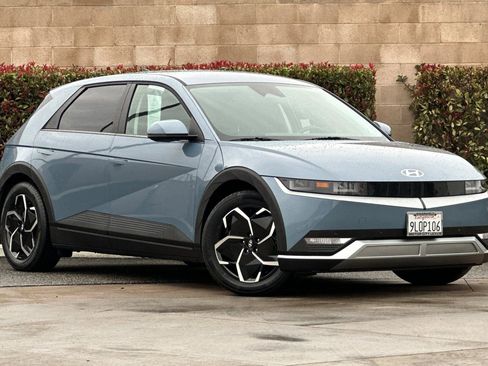 Used 2024 Hyundai Ioniq 5 SEL image 2