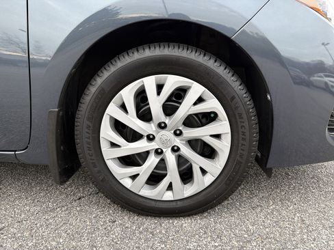 Used 2017 Toyota Corolla LE image 23