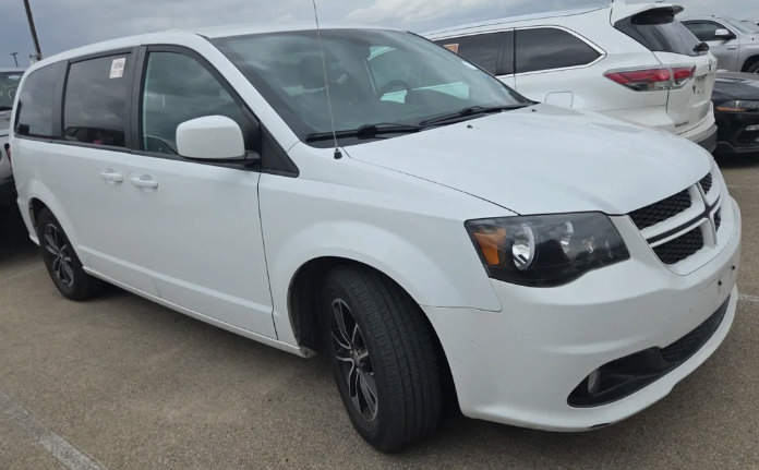 Used 2019 Dodge Grand Caravan GT FWD image 1