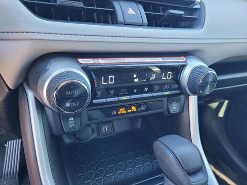 Used 2025 Toyota RAV4 XLE image 26