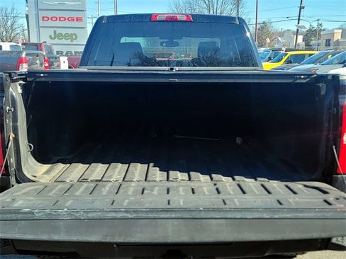 Used 2017 GMC Sierra 1500 SLE w/ SLE Value Package image 11