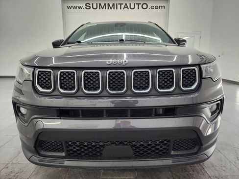 Used 2024 Jeep Compass Latitude image 19