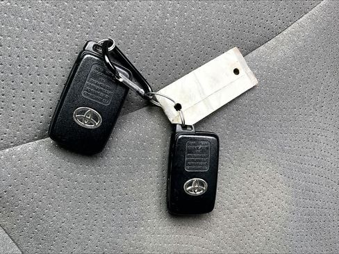 Used 2015 Toyota Prius Two FWD image 15