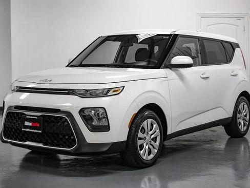 Used 2022 Kia Soul LX FWD image 5