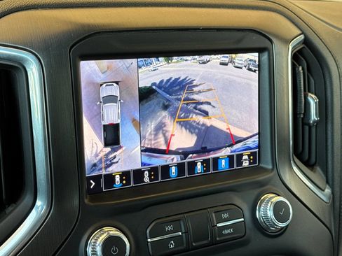 Certified 2022 GMC Sierra 2500 AT4 w/ AT4 Preferred Package AWD/4WD image 19
