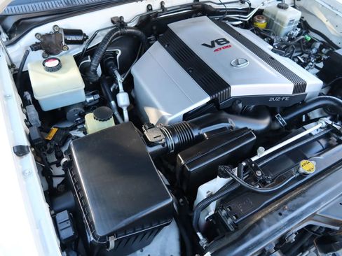 Used 2005 Lexus LX 470 4WD image 35