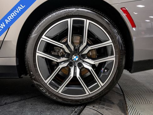 Used 2023 BMW 740i RWD image 32